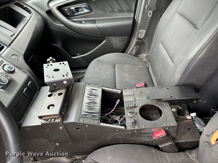 image for item EH4402 2017 Ford Taurus Police Interceptor 