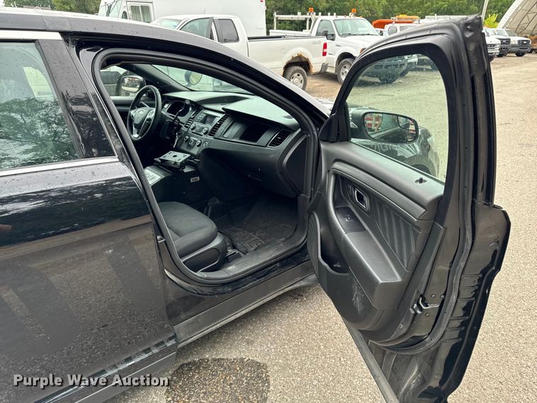 image for item EH4402 2017 Ford Taurus Police Interceptor 