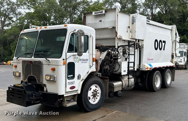 image for item EH4406 2010 Peterbilt 320 refuse truck