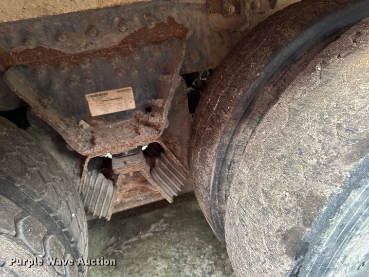 image for item EH4407 2014 Peterbilt 320 refuse truck