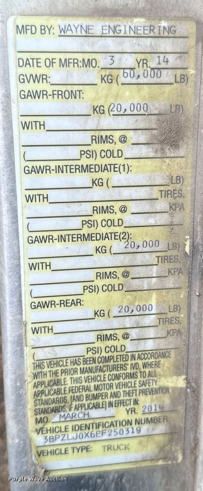 image for item EH4407 2014 Peterbilt 320 refuse truck