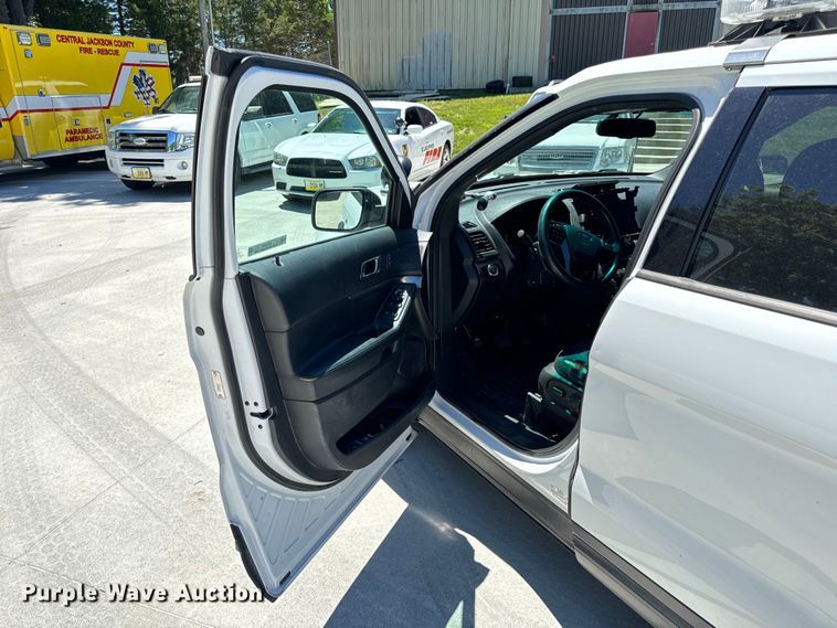 image for item EH6889 2016 Ford  Explorer Police Interceptor  SUV