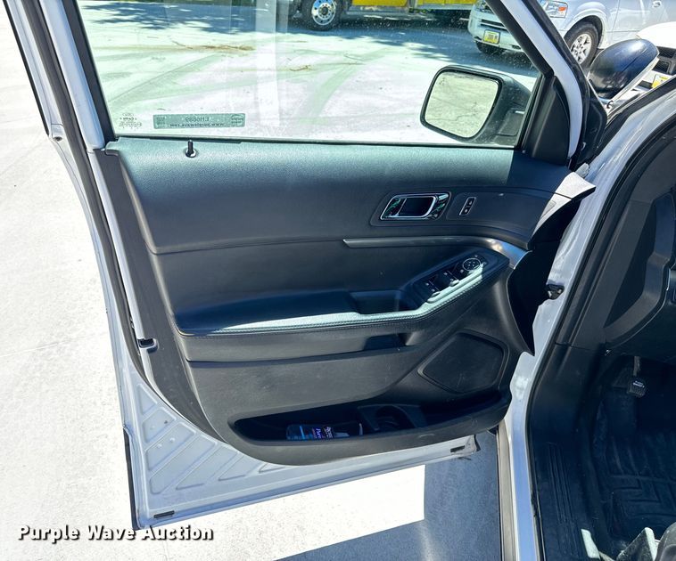 image for item EH6889 2016 Ford  Explorer Police Interceptor  SUV