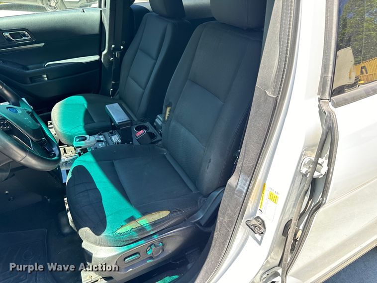 image for item EH6889 2016 Ford  Explorer Police Interceptor  SUV
