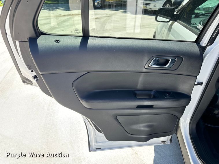 image for item EH6889 2016 Ford  Explorer Police Interceptor  SUV