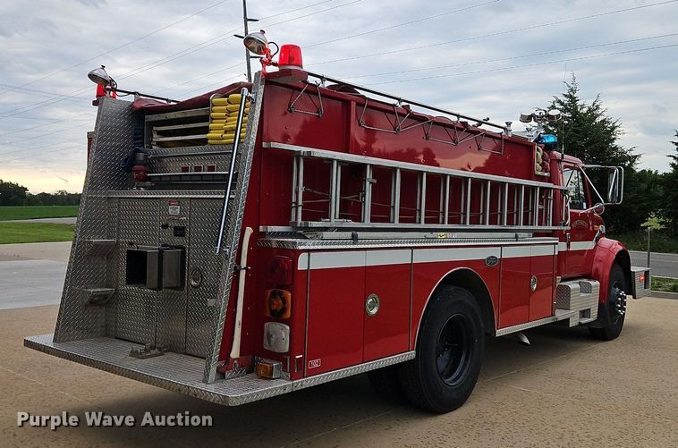 image for item EI3970 1993 International  4900 pumper fire truck