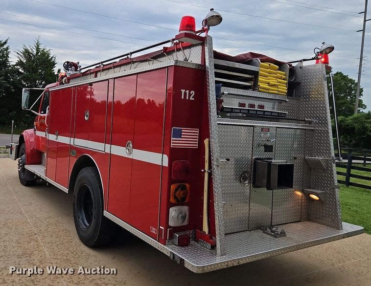 image for item EI3970 1993 International  4900 pumper fire truck
