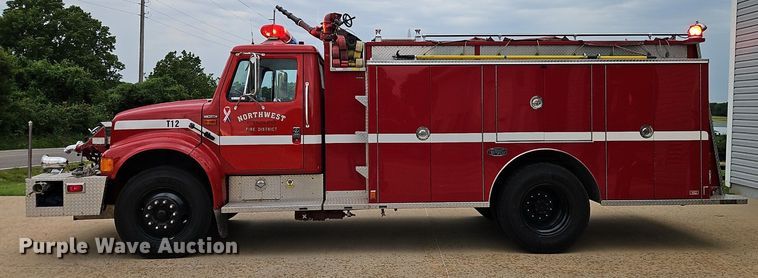 image for item EI3970 1993 International  4900 pumper fire truck