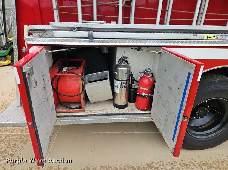 image for item EI3970 1993 International  4900 pumper fire truck