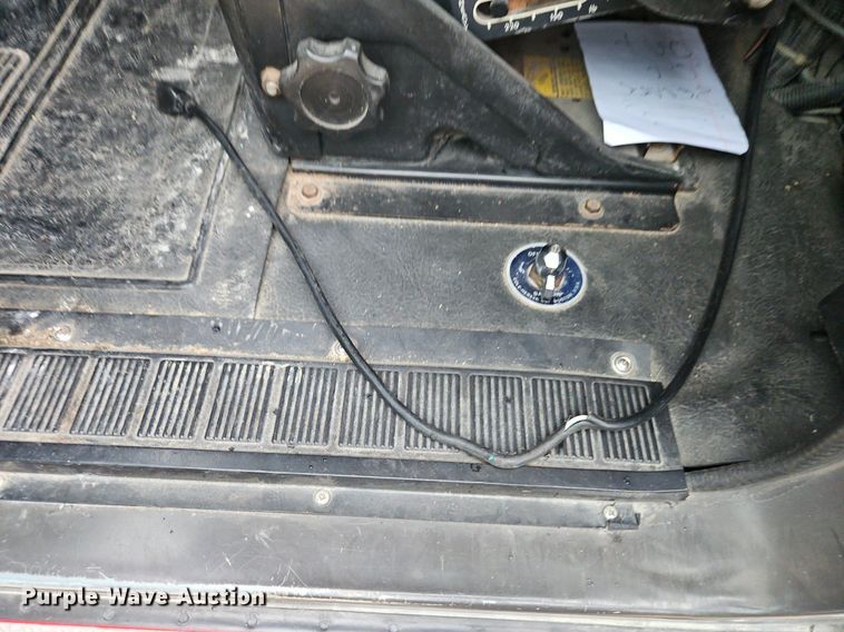 image for item EI3970 1993 International  4900 pumper fire truck