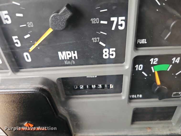 image for item EI3970 1993 International  4900 pumper fire truck