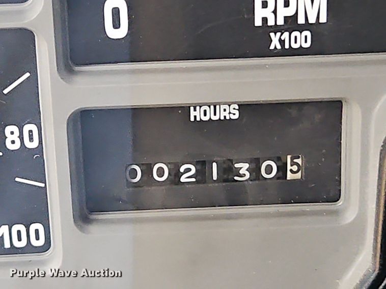 image for item EI3970 1993 International  4900 pumper fire truck