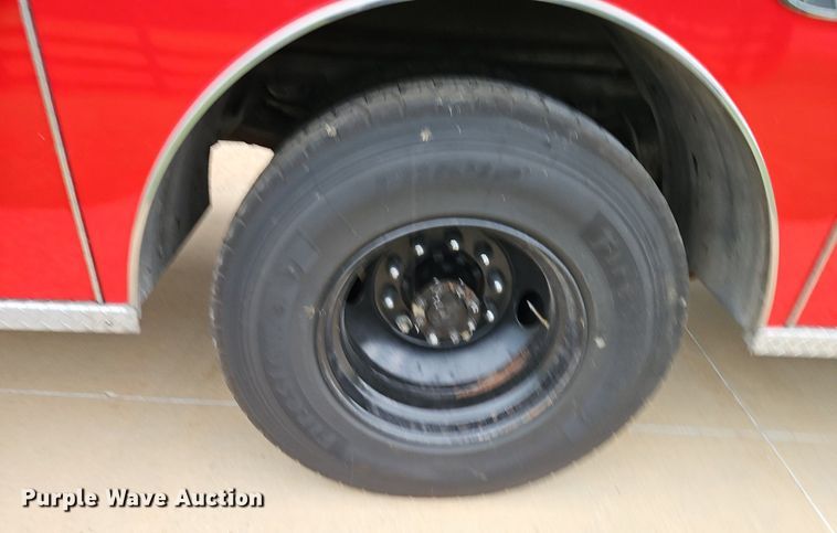 image for item EI3970 1993 International  4900 pumper fire truck