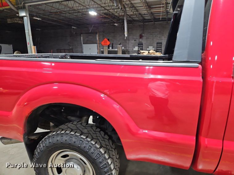 image for item EI8221 2012 Ford F350 Super Duty Crew Cab pickup truck