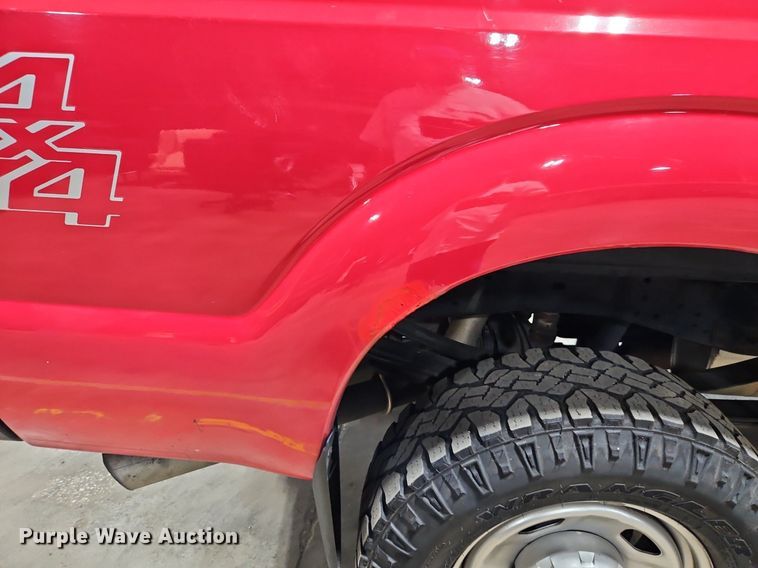 image for item EI8221 2012 Ford F350 Super Duty Crew Cab pickup truck