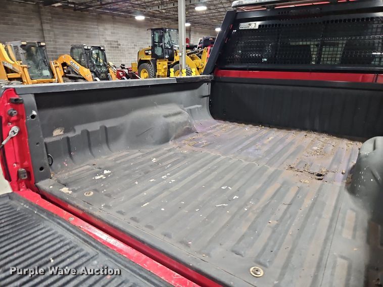 image for item EI8221 2012 Ford F350 Super Duty Crew Cab pickup truck