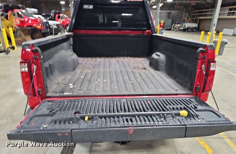 image for item EI8221 2012 Ford F350 Super Duty Crew Cab pickup truck