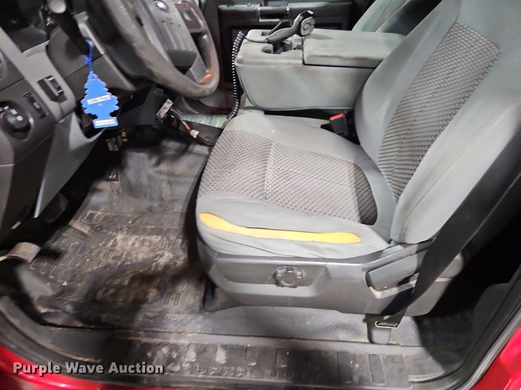 image for item EI8221 2012 Ford F350 Super Duty Crew Cab pickup truck