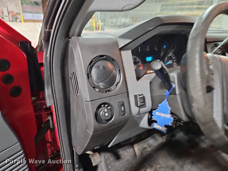 image for item EI8221 2012 Ford F350 Super Duty Crew Cab pickup truck