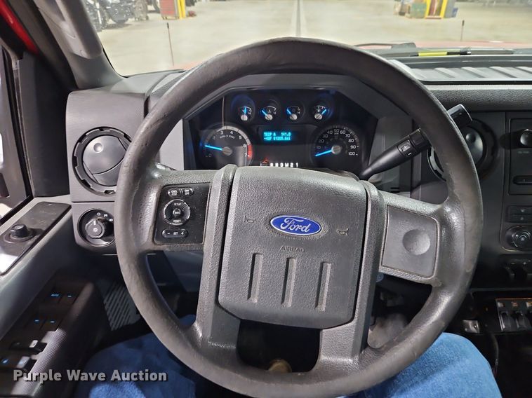 image for item EI8221 2012 Ford F350 Super Duty Crew Cab pickup truck