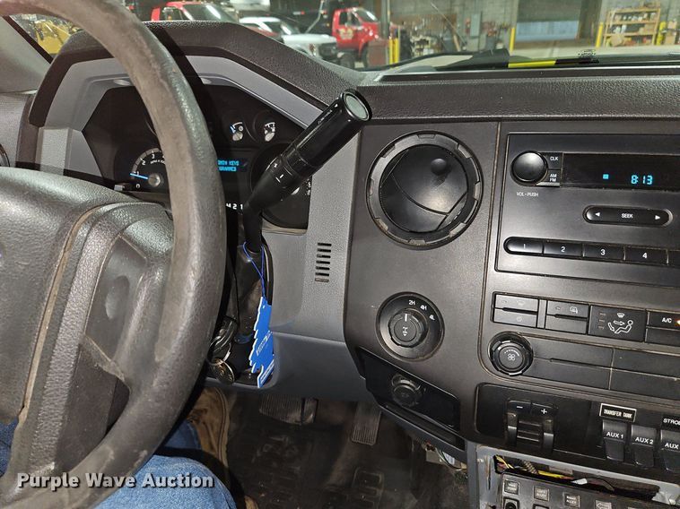 image for item EI8221 2012 Ford F350 Super Duty Crew Cab pickup truck