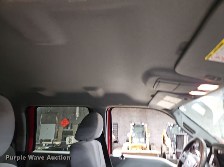 image for item EI8221 2012 Ford F350 Super Duty Crew Cab pickup truck