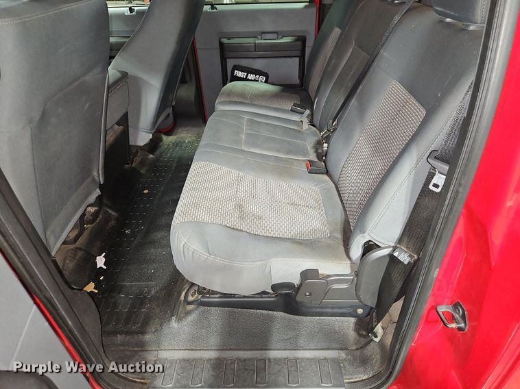 image for item EI8221 2012 Ford F350 Super Duty Crew Cab pickup truck