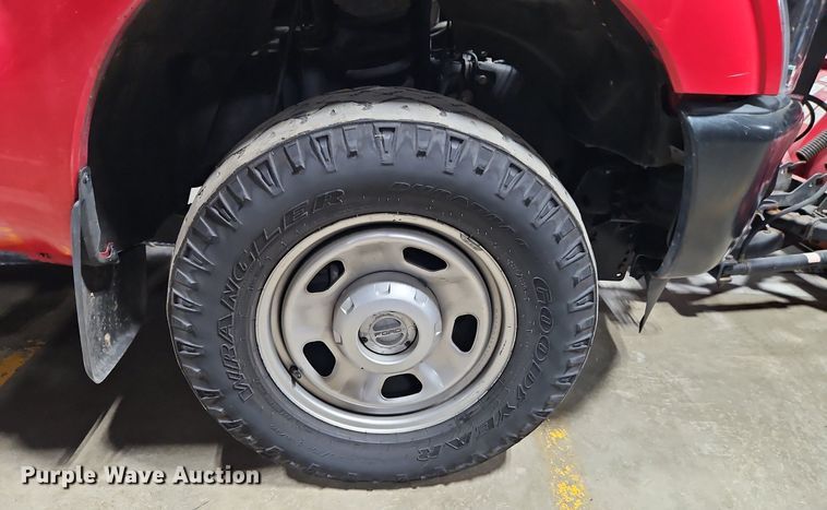 image for item EI8221 2012 Ford F350 Super Duty Crew Cab pickup truck