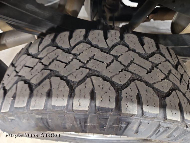 image for item EI8221 2012 Ford F350 Super Duty Crew Cab pickup truck