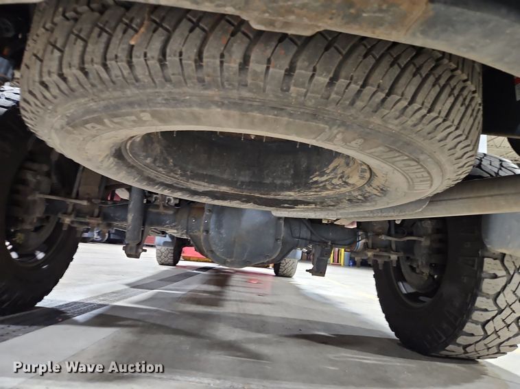 image for item EI8221 2012 Ford F350 Super Duty Crew Cab pickup truck