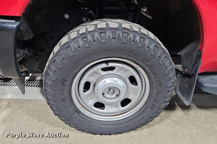 image for item EI8221 2012 Ford F350 Super Duty Crew Cab pickup truck