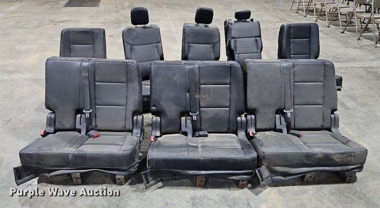 image for item EI8222 (8) Ford Explorer rear seats