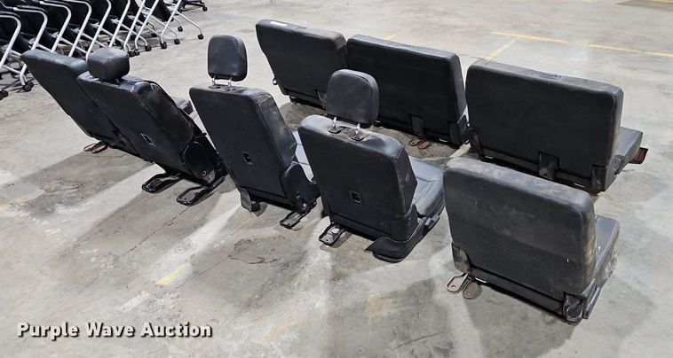 image for item EI8222 (8) Ford Explorer rear seats
