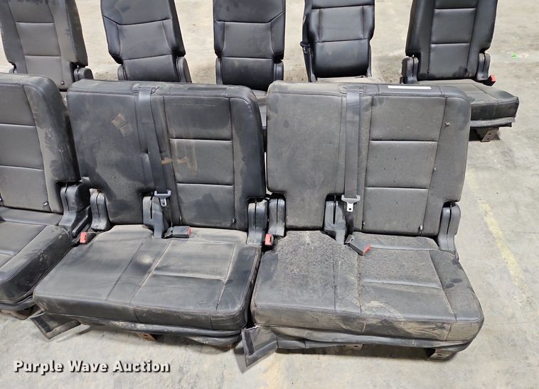image for item EI8222 (8) Ford Explorer rear seats