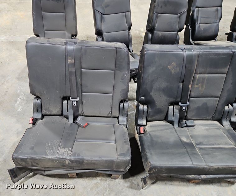 image for item EI8222 (8) Ford Explorer rear seats
