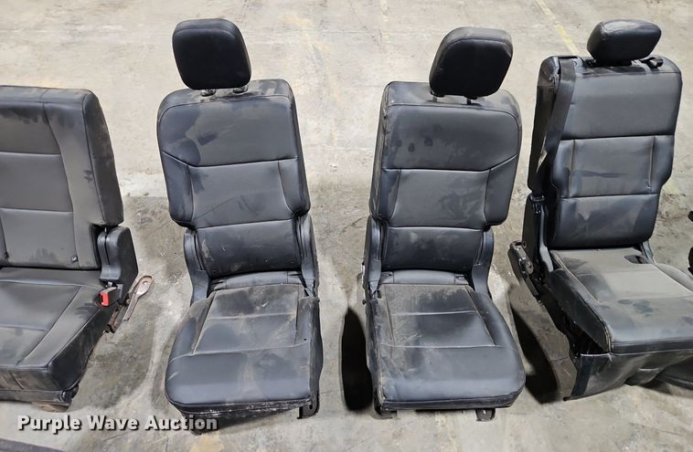 image for item EI8222 (8) Ford Explorer rear seats