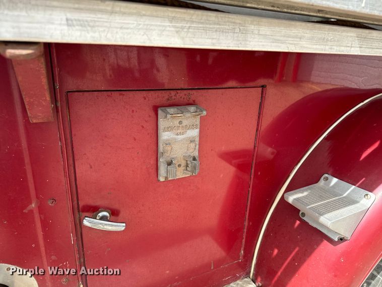 image for item EJ0321 1952 American-LaFrance  pumper fire truck