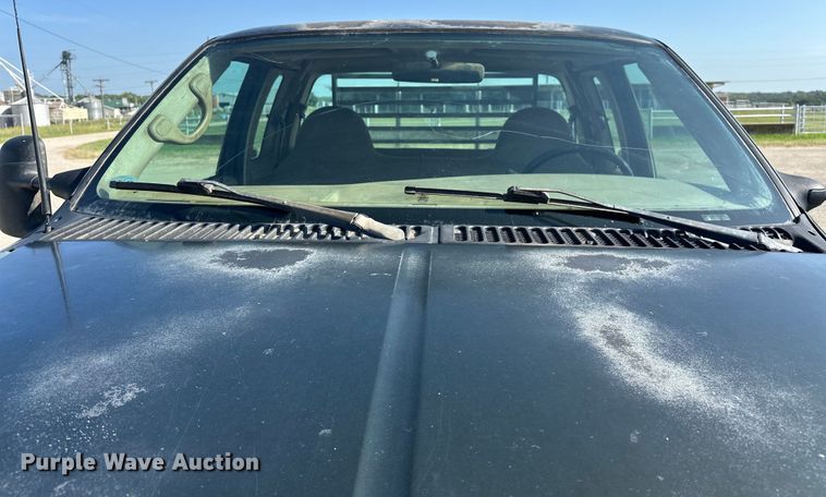 image for item EJ4471 2000 Ford F250 Super Duty SuperCab flatbed pickup truck