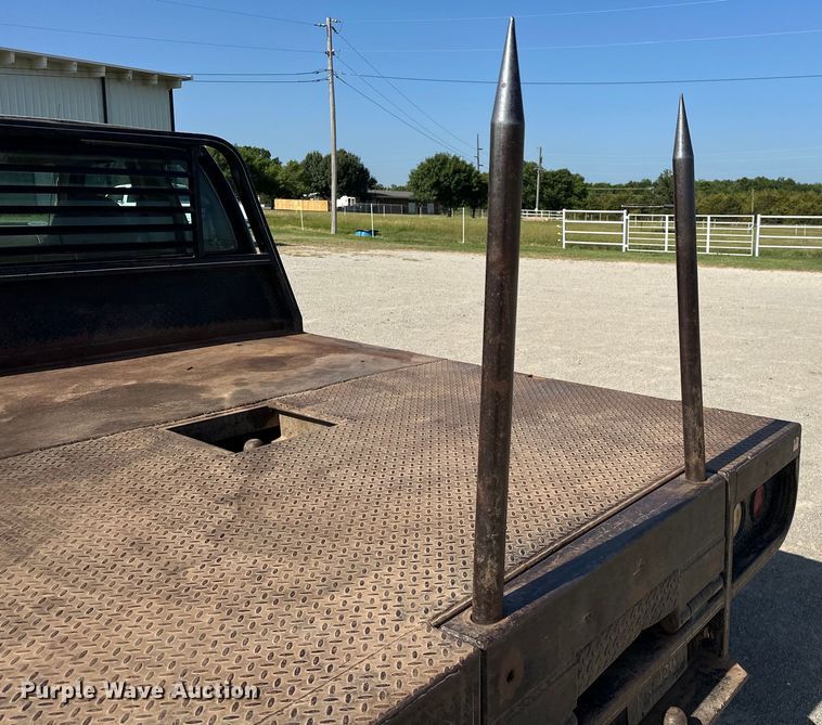 image for item EJ4471 2000 Ford F250 Super Duty SuperCab flatbed pickup truck