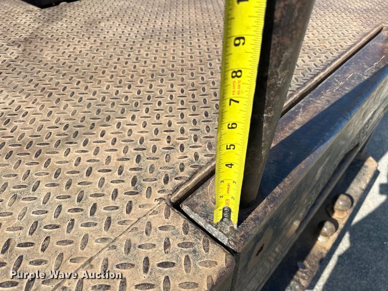 image for item EJ4471 2000 Ford F250 Super Duty SuperCab flatbed pickup truck