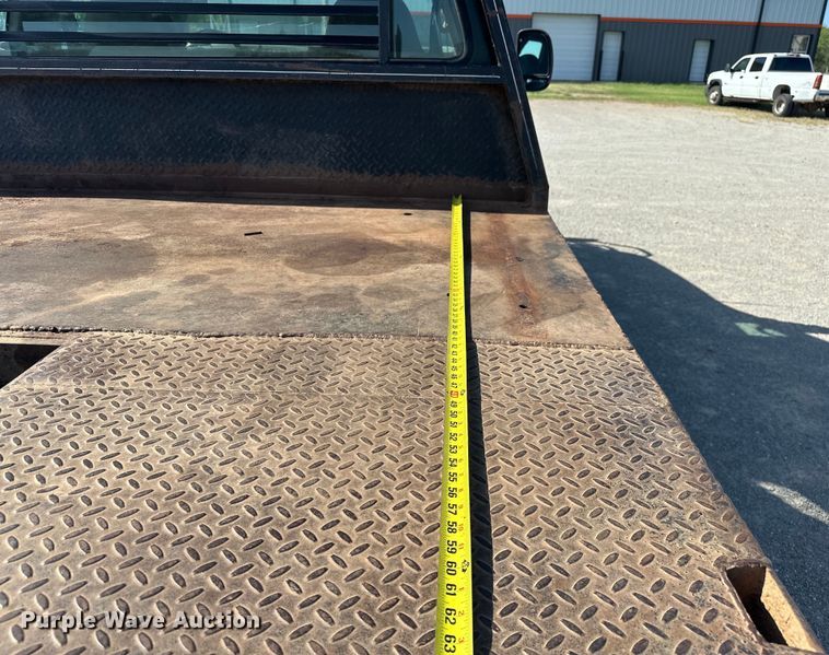 image for item EJ4471 2000 Ford F250 Super Duty SuperCab flatbed pickup truck