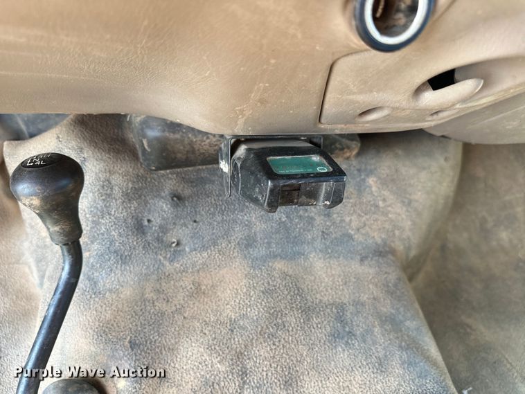 image for item EJ4471 2000 Ford F250 Super Duty SuperCab flatbed pickup truck