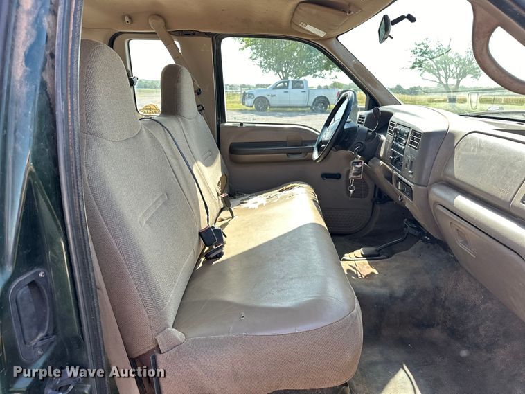 image for item EJ4471 2000 Ford F250 Super Duty SuperCab flatbed pickup truck