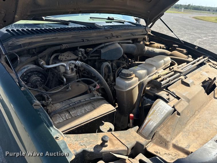 image for item EJ4471 2000 Ford F250 Super Duty SuperCab flatbed pickup truck