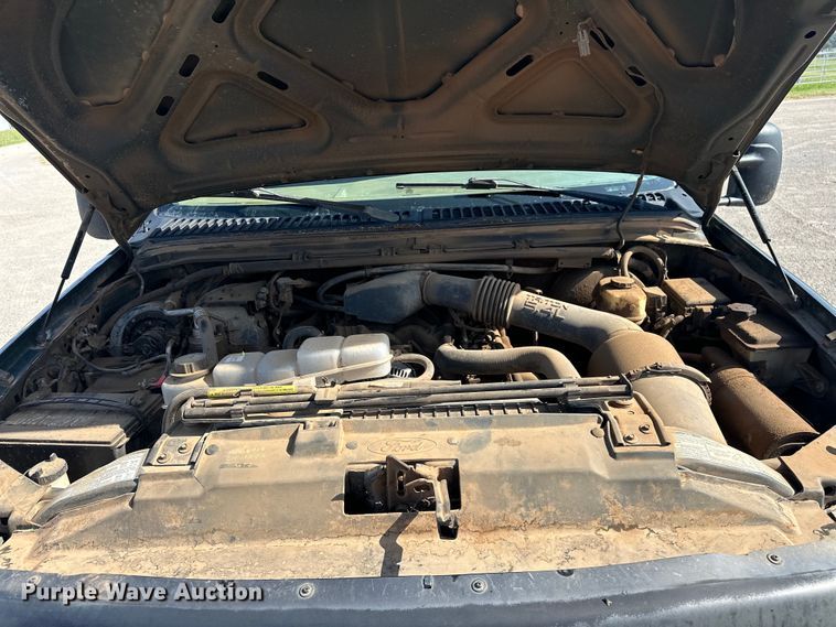 image for item EJ4471 2000 Ford F250 Super Duty SuperCab flatbed pickup truck