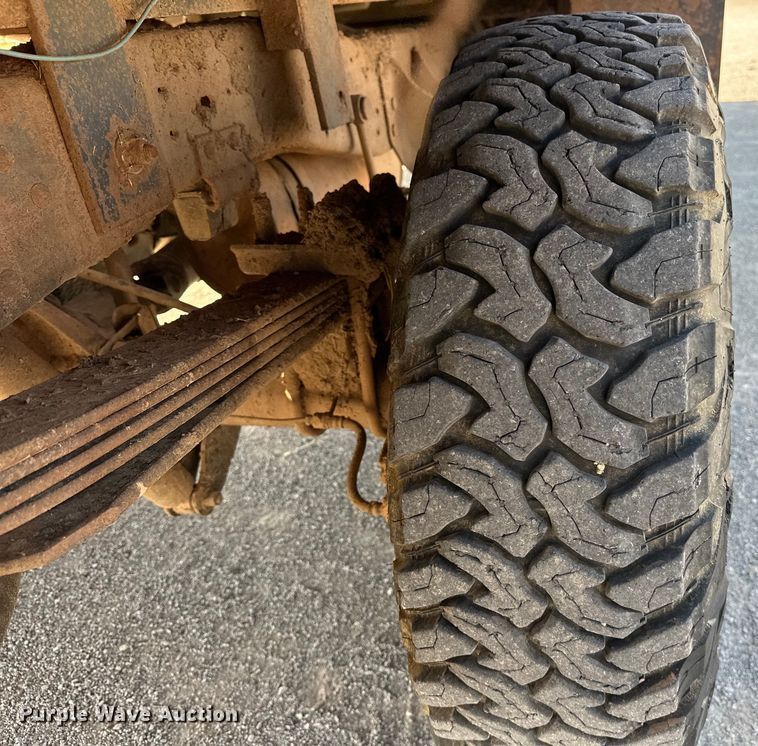 image for item EJ4471 2000 Ford F250 Super Duty SuperCab flatbed pickup truck