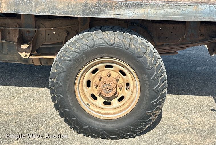 image for item EJ4471 2000 Ford F250 Super Duty SuperCab flatbed pickup truck