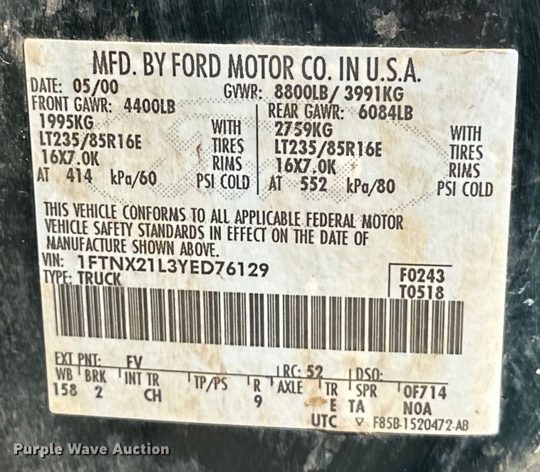 image for item EJ4471 2000 Ford F250 Super Duty SuperCab flatbed pickup truck