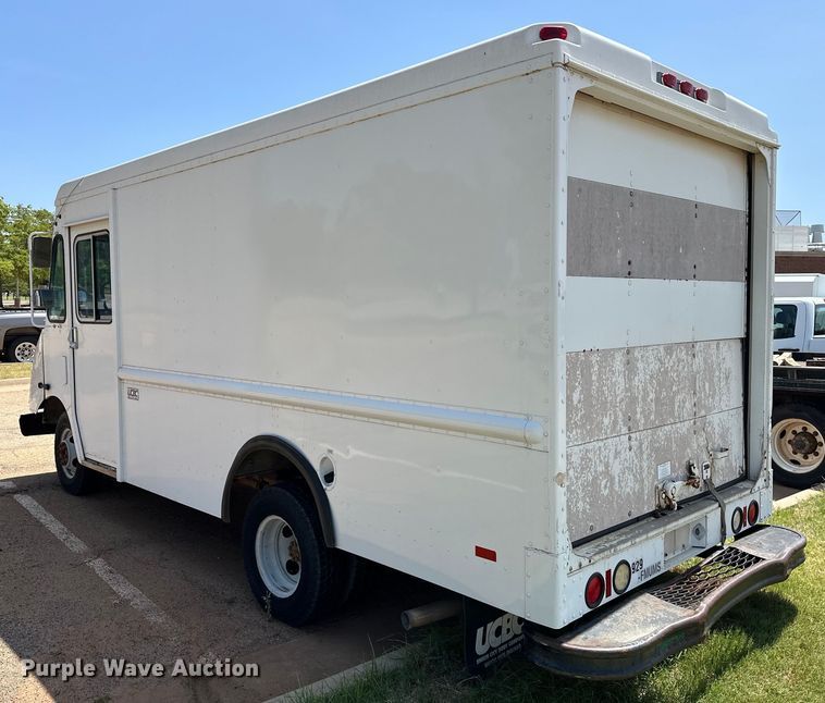 image for item EJ4475 1999 Chevrolet  delivery truck