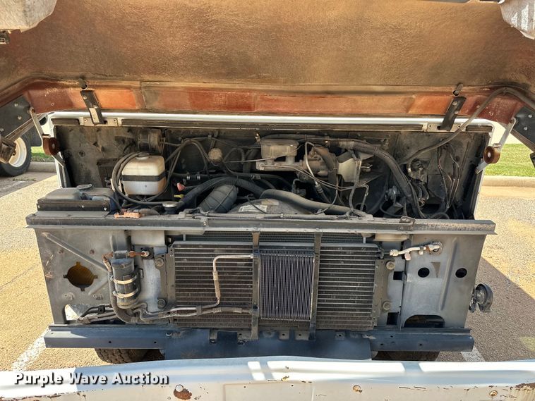 image for item EJ4475 1999 Chevrolet  delivery truck